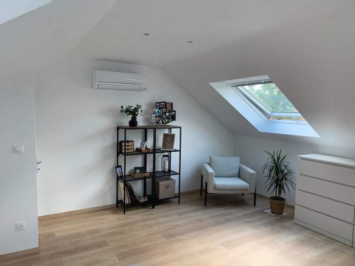 Combles en pièce à vivre Mennecy